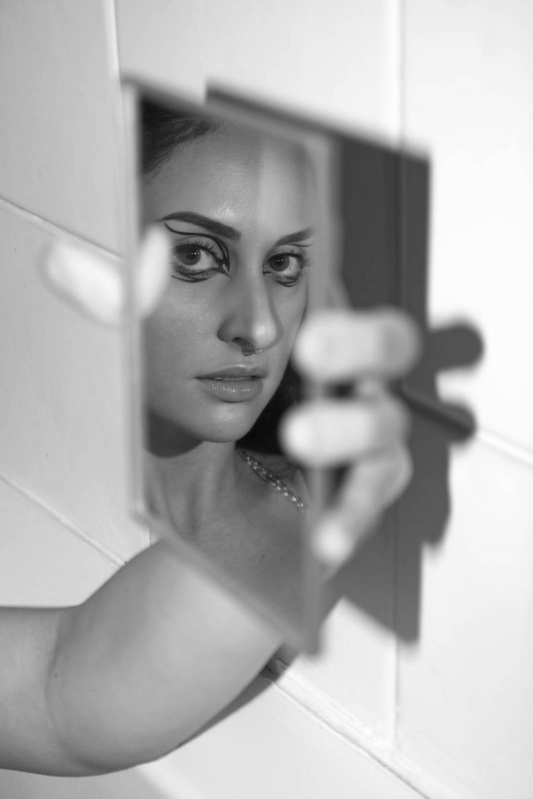 Ritratto bianco e nero drammatico